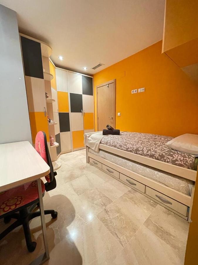 Penthouse In Elche Leilighet Eksteriør bilde